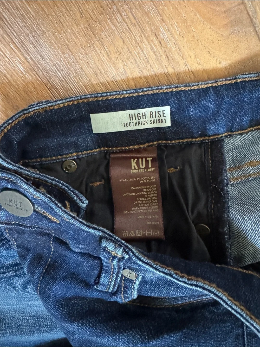 KUT from the Kloth High Rise Toothpick Skinny Jeans Dark Wash Size 2